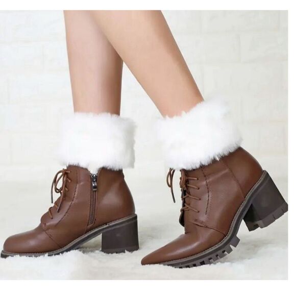 White Faux Fur Boot Cuffs – Warm Plush Ankle Covers for Winter Boots - Picture 1 of 7